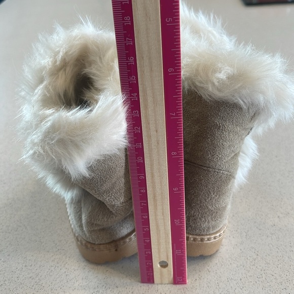 China Buttons City Toddler Girls Boots, Tan, Fleece Lined Size 26M - Picture 4 of 7